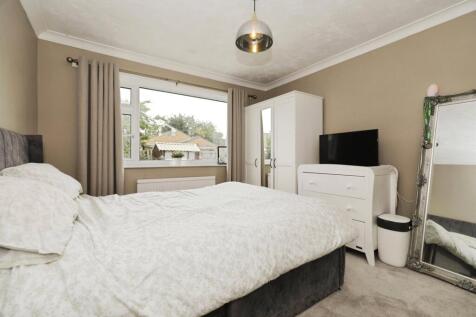 Bedroom One (2)