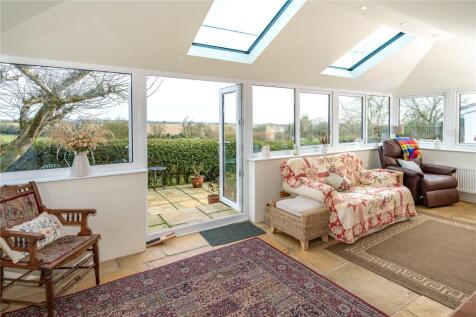 Garden/Dining Room