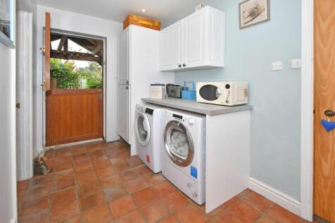 Utility/ Pantry/ Cloakroom
