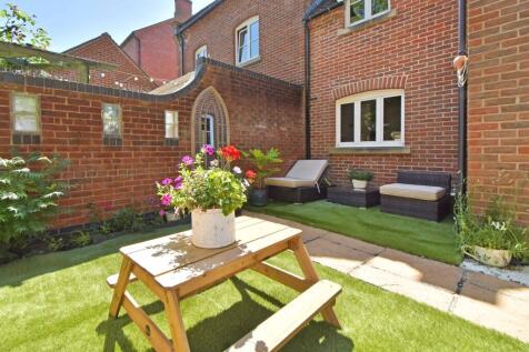 Courtyard garden