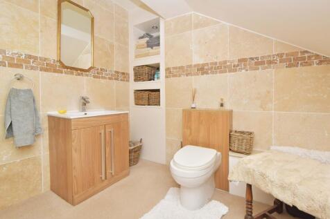 Bedroom one en-suite