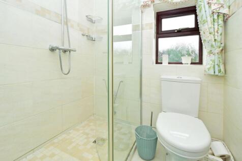 Bedroom one en-suite