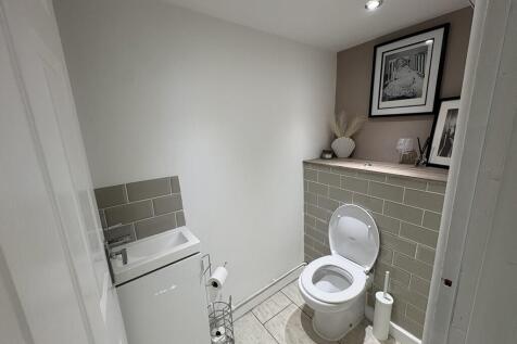 Downstairs_WC_JPE...