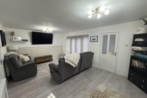 Living_Room_2_JPE...
