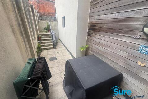 Private Courtyard