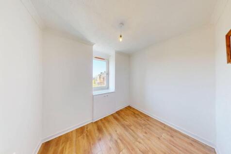 18-Stewarton-Street-04102025_161634.jpg