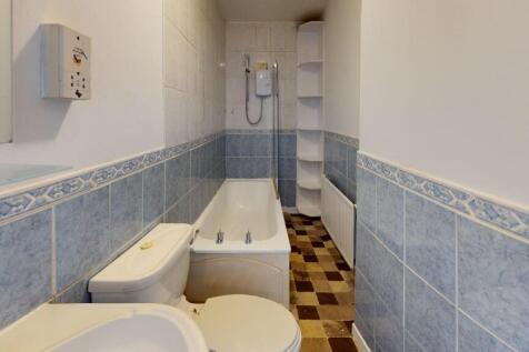 18-Stewarton-Street-Bathroom.jpg