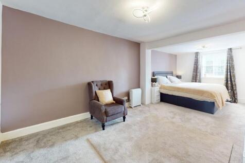 91-High-Street-Bedroom 2.jpg