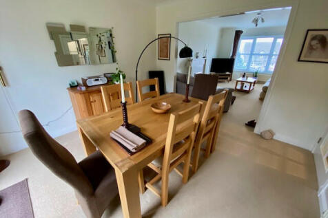 Breakfasting Kitchen