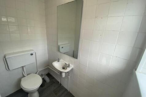 Cloakroom/wc