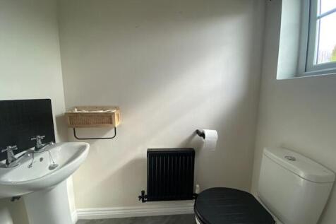 Cloakroom/wc