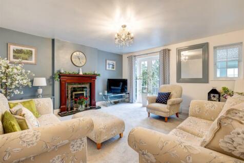 4 The Orchards, Thornton