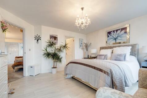 4 The Orchards, Thornton