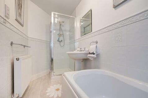 4 The Orchards, Thornton
