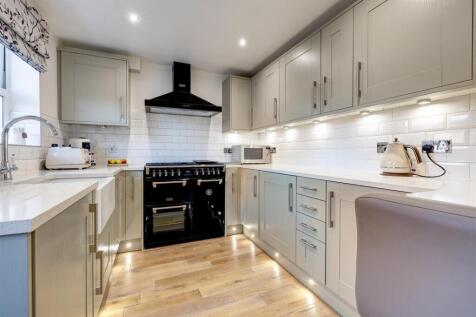28 Staples Drive, Coalville