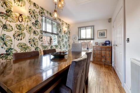 28 Staples Drive, Coalville