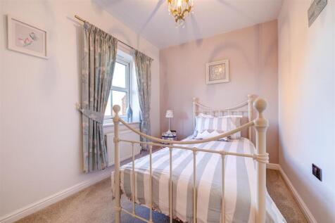 28 Staples Drive, Coalville