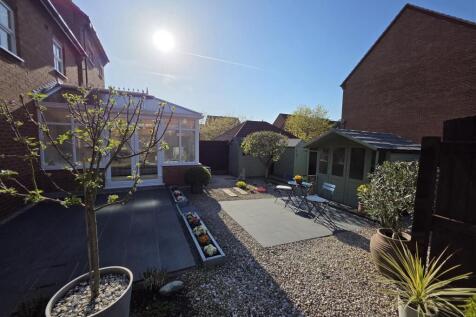 28 Staples Drive, Coalville