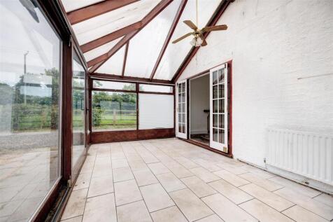 Merrylees Road, Thornton