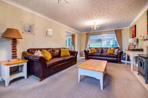 30 Bretby Hollow, Newhall