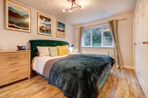 30 Bretby Hollow, Newhall