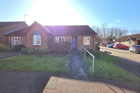 24 Warwick Way, Ashby-De-La-Zouch