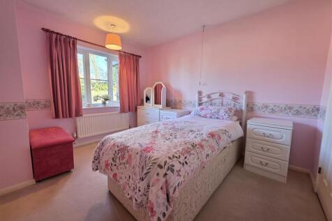 24 Warwick Way, Ashby-De-La-Zouch