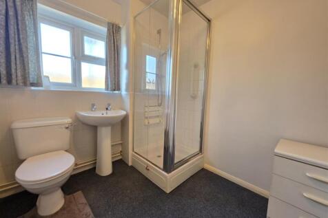 24 Warwick Way, Ashby-De-La-Zouch