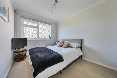 3 Elm Avenue, Ashby