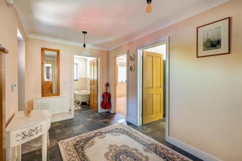 3 Creswell Drive, Ravenstone