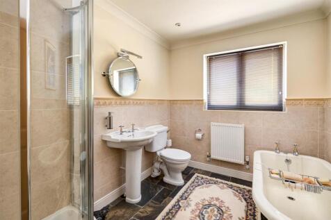 3 Creswell Drive, Ravenstone