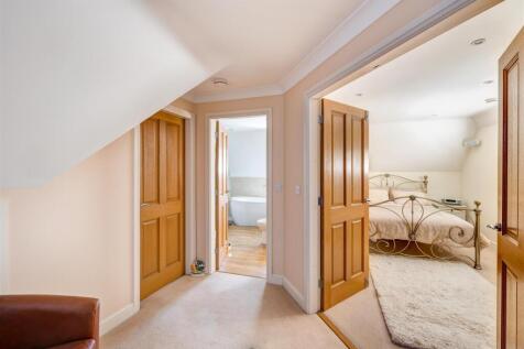 3 Creswell Drive, Ravenstone