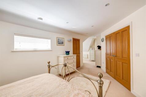 3 Creswell Drive, Ravenstone