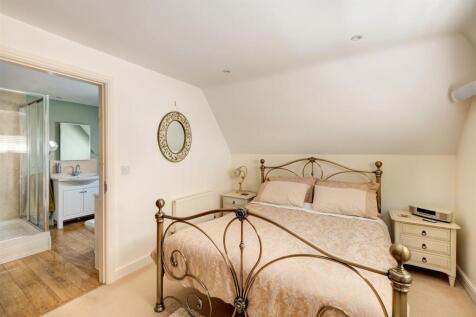 3 Creswell Drive, Ravenstone