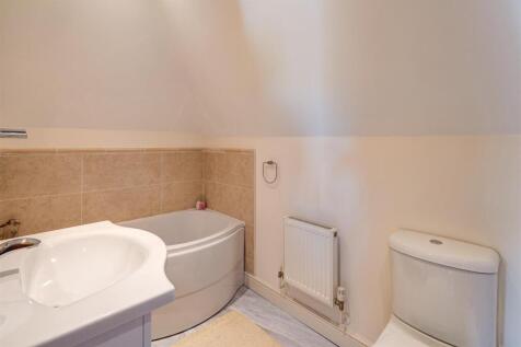 3 Creswell Drive, Ravenstone