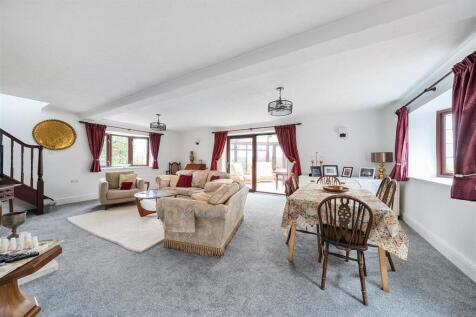Manor Drive, Worthington