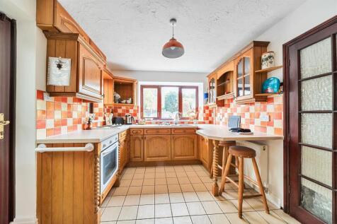 Manor Drive, Worthington