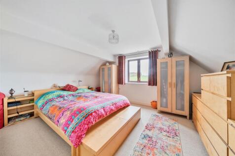 Manor Drive, Worthington