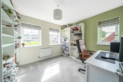 4 Davies Close, Hugglescote