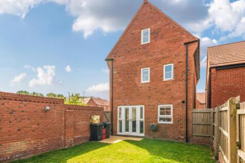 4 Davies Close, Hugglescote