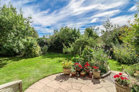5 Garton Close