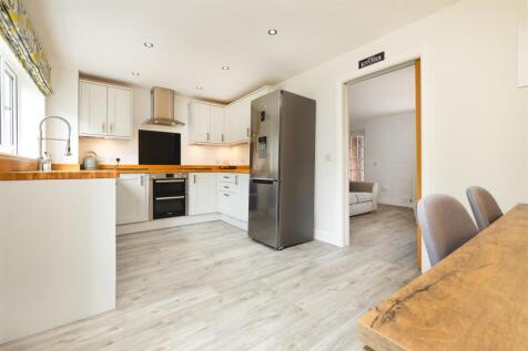 3 Tudor Close, Ashby