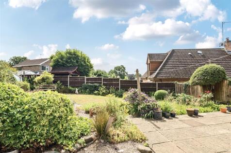 37 Holyoake Drive, Heather