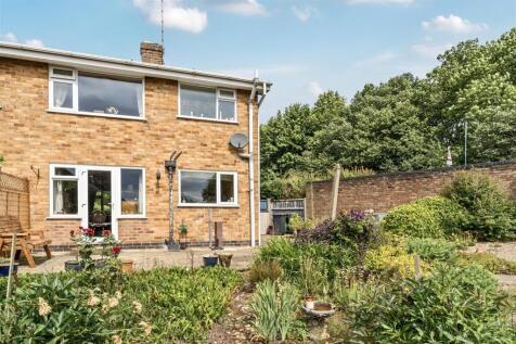 37 Holyoake Drive, Heather