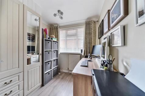 38 Bath Lane, Moira