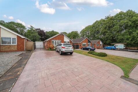 38 Bath Lane, Moira