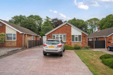 38 Bath Lane, Moira