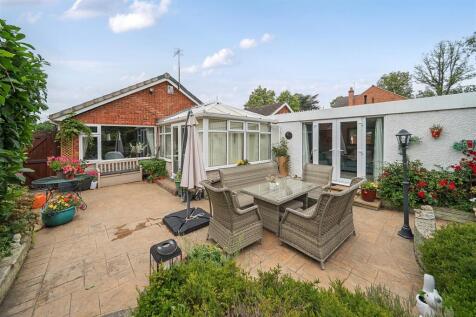 38 Bath Lane, Moira
