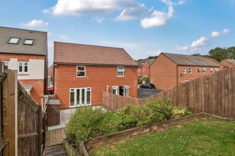10 Isaac Close, Ashby