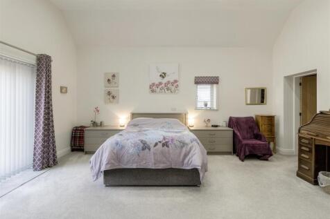 Skylark Barn , Moira
